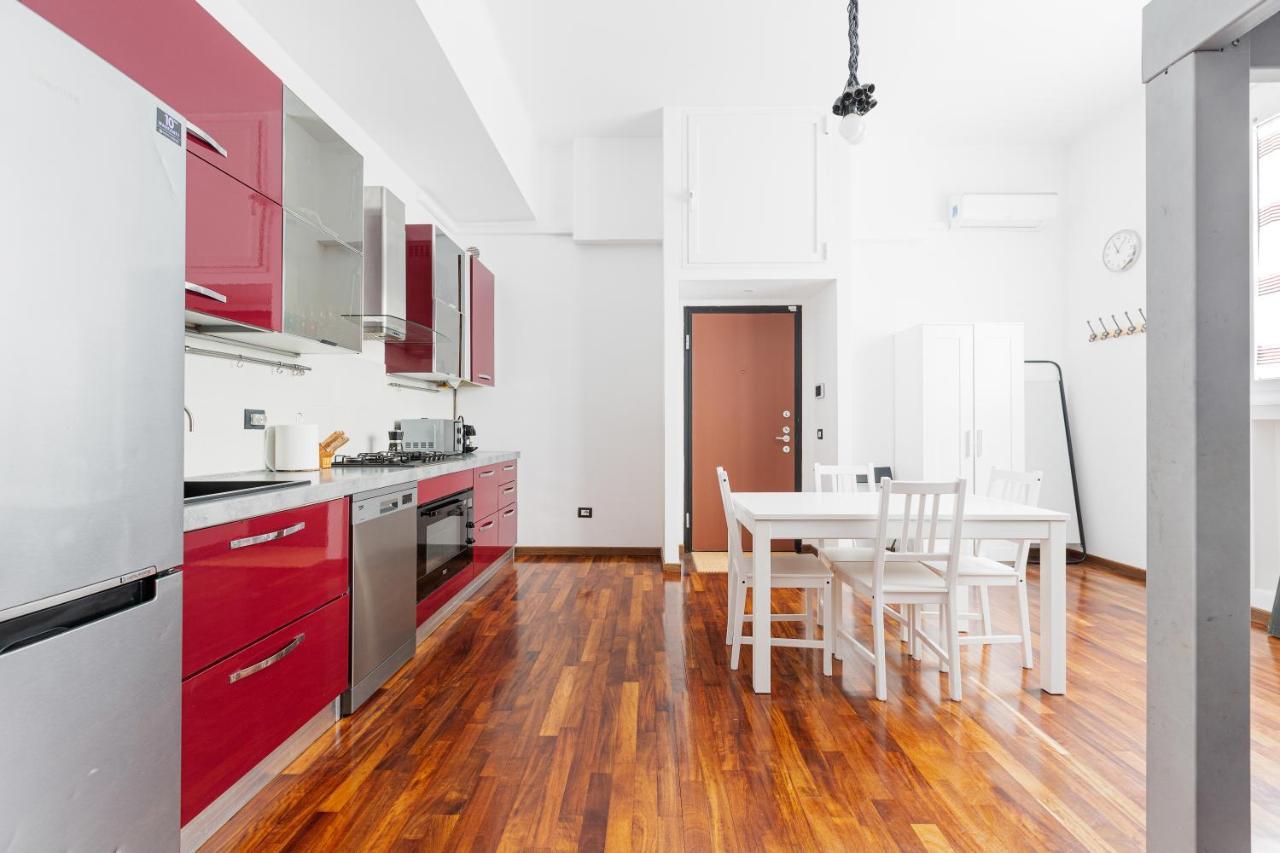 Apartamento Guesthost - Cosy Apt Close To Piazza Insubria *